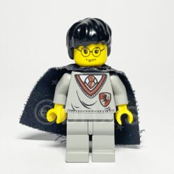 LEGO Harry Potter Minifigur Gryffindor Shield Torso (HP005) – Vorderansicht