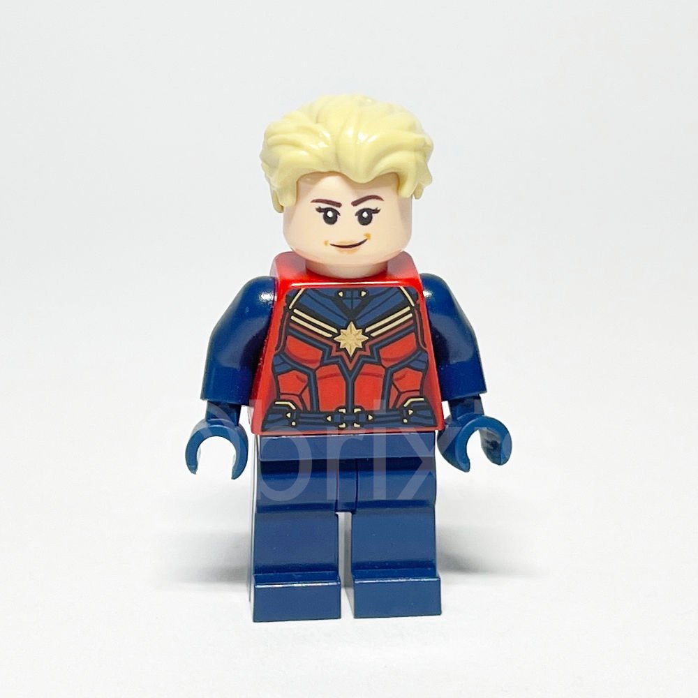 LEGO Super Heroes Minifigur Captain Marvel (SH0772) - LEGO Super Heroes Captain Marvel Minifigure SH0772 LEGO Super Heroes Minifigur Captain Marvel (SH0772) – Vorderansicht